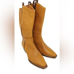 We The Free montage tall boot size 38